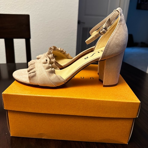 UNISA Sandals - Picture 1 of 5